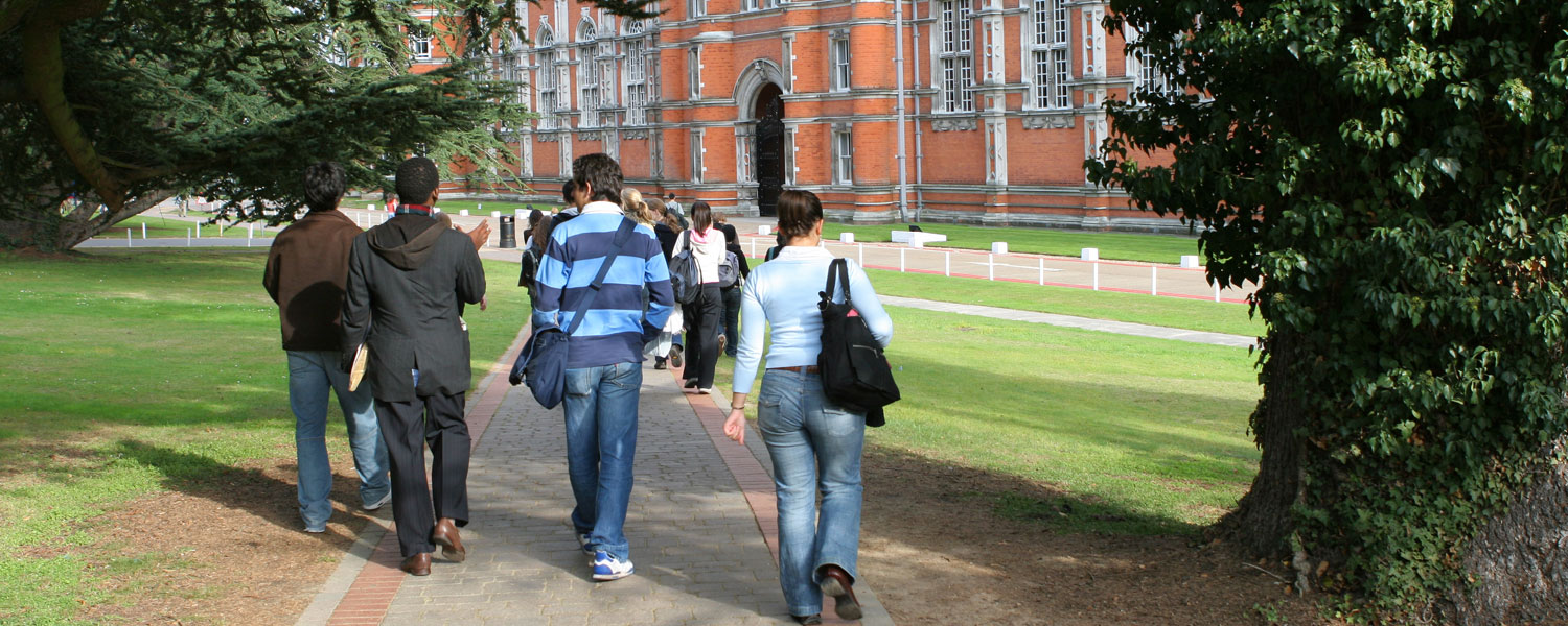 Students walking on a college campus